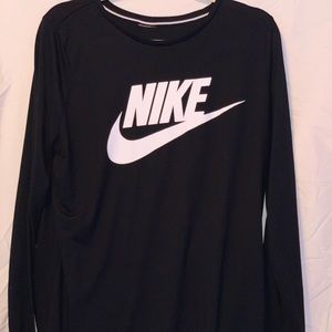 Nike top